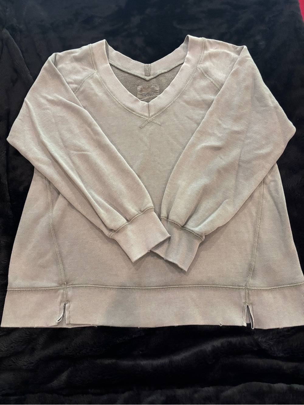 aerie V-Neck Sweatshirt - Light Green